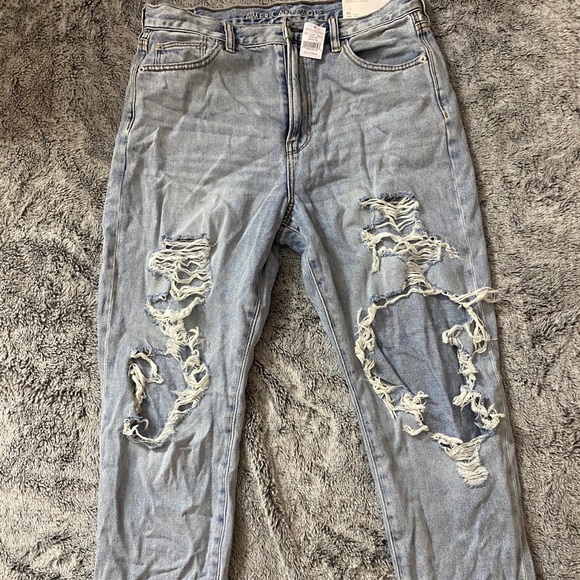 American Eagle Outfitters Denim - AE distressed mom jean